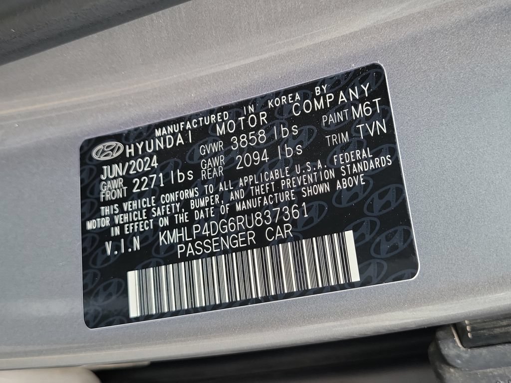 Used 2024 Hyundai Elantra Limited FWD image 31
