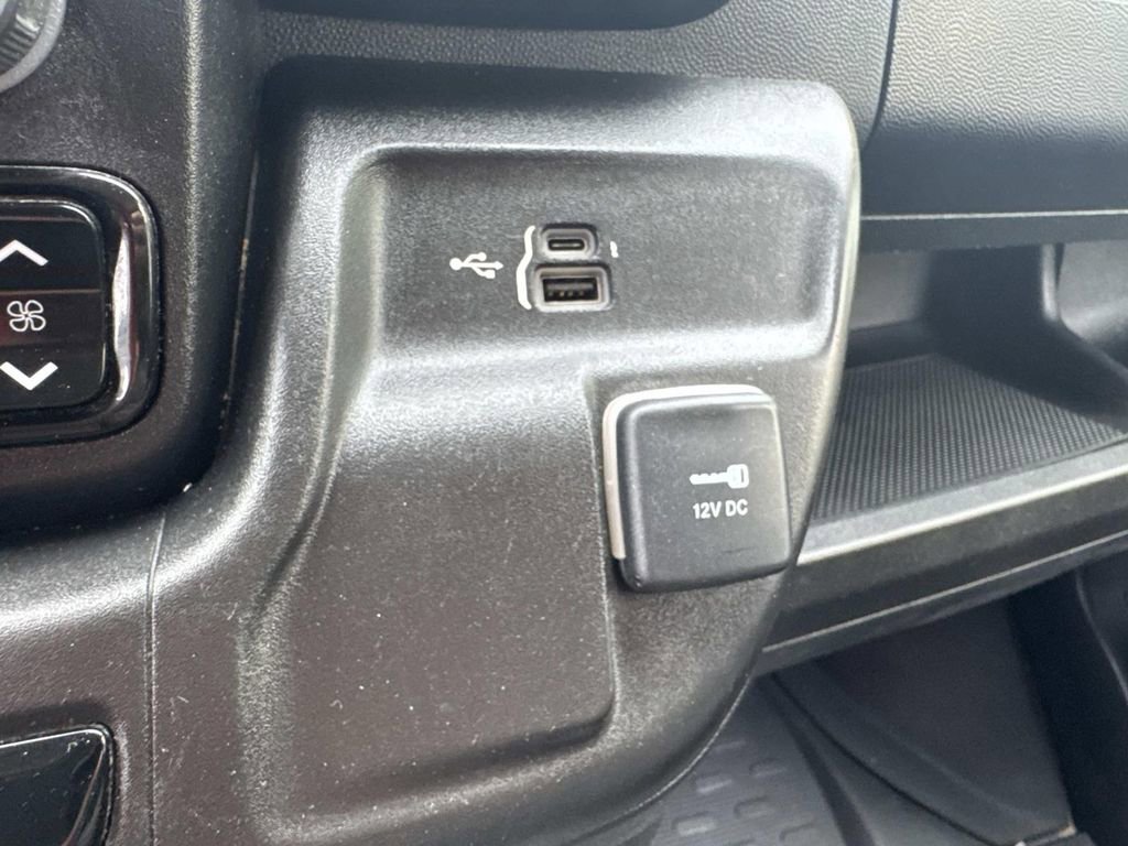 Used 2023 RAM ProMaster 2500 image 18