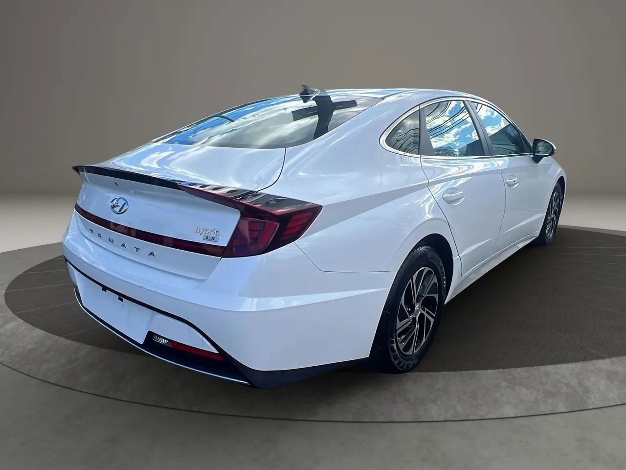 Used 2022 Hyundai Sonata Blue image 5