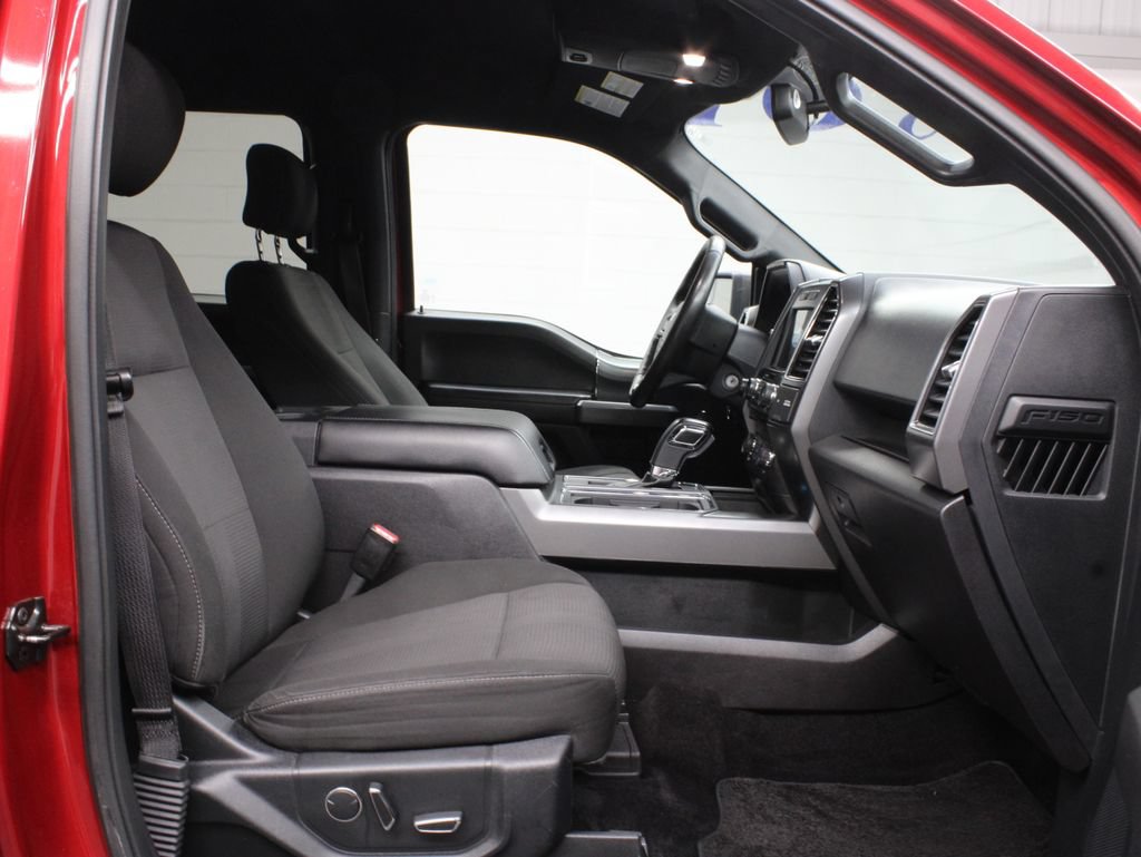 Used 2017 Ford F150 XLT w/ Equipment Group 302A Luxury AWD/4WD image 32
