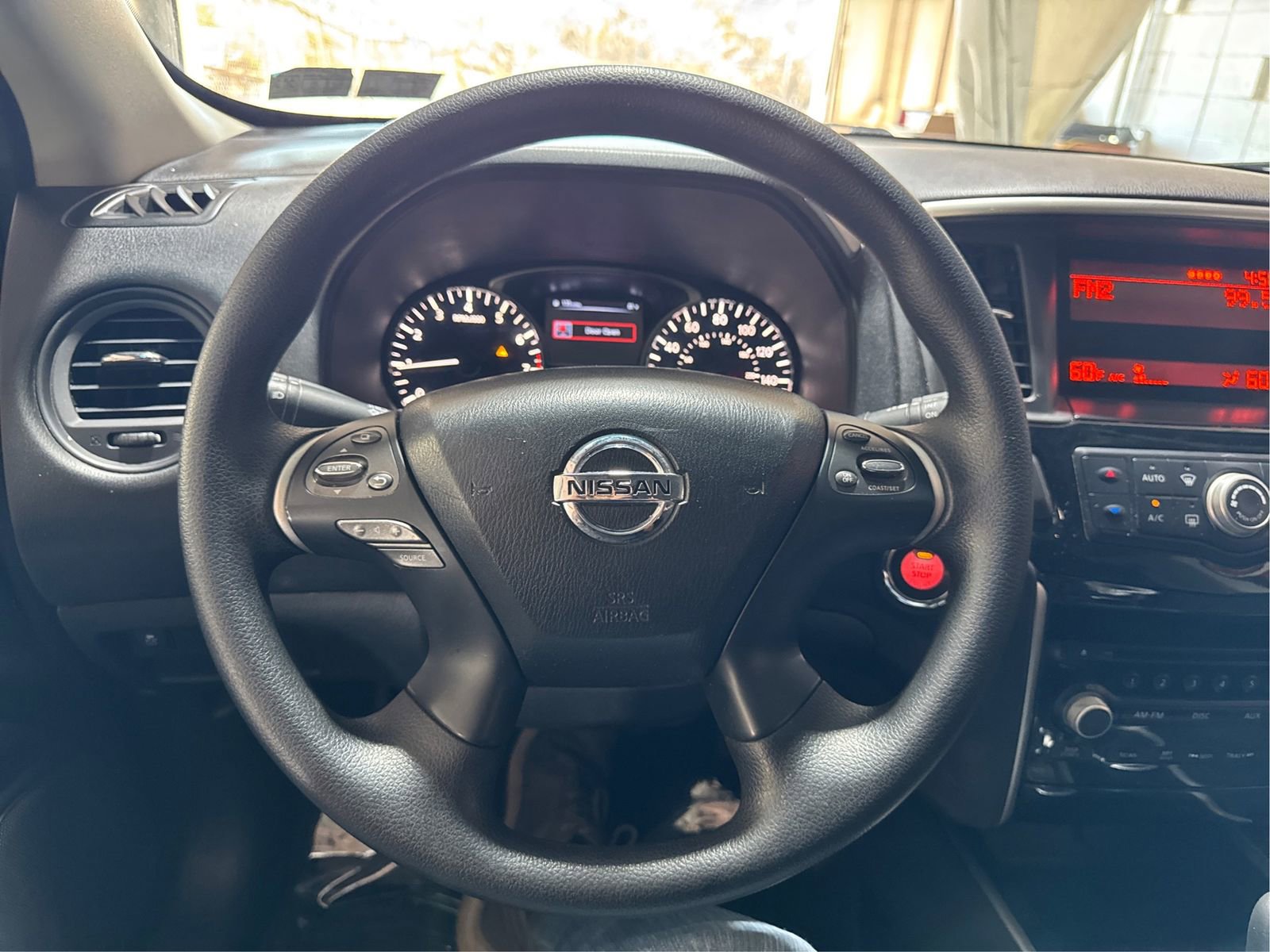 Used 2014 Nissan Pathfinder S FWD image 16