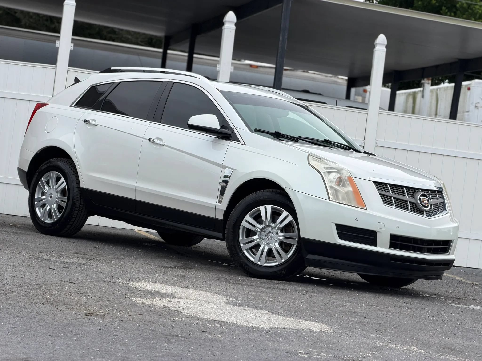Used 2011 Cadillac SRX Luxury FWD image 6