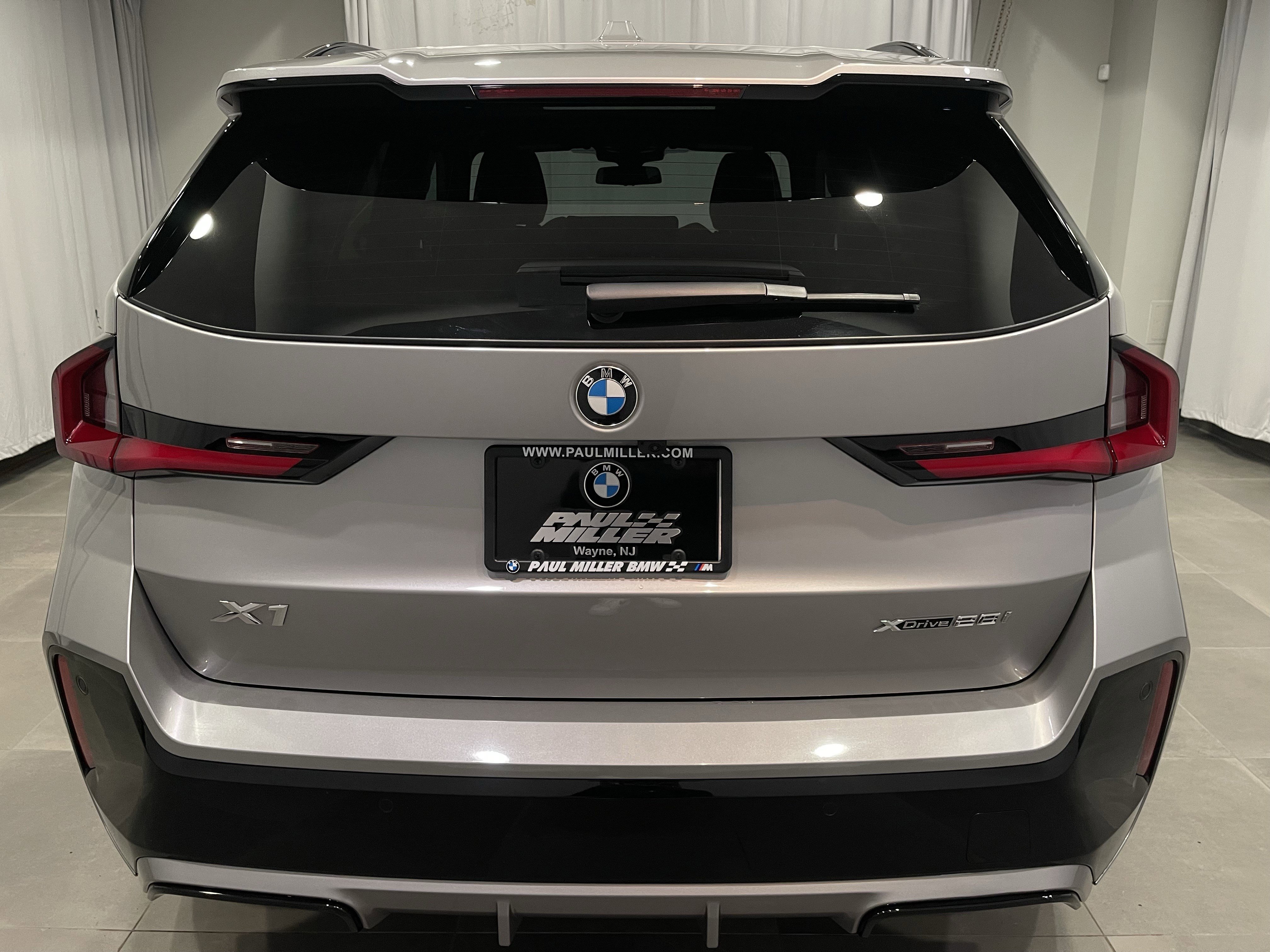 Used 2025 BMW X1 xDrive28i w/ Premium Package image 5