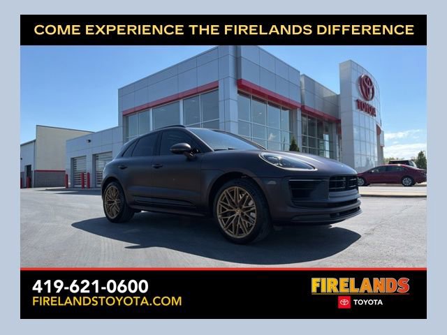 Used 2023 Porsche Macan GTS AWD/4WD image 1