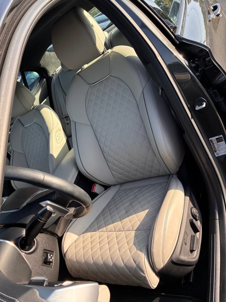 Used 2023 Genesis G70 3.3T w/ Sport Prestige Package AWD/4WD image 17