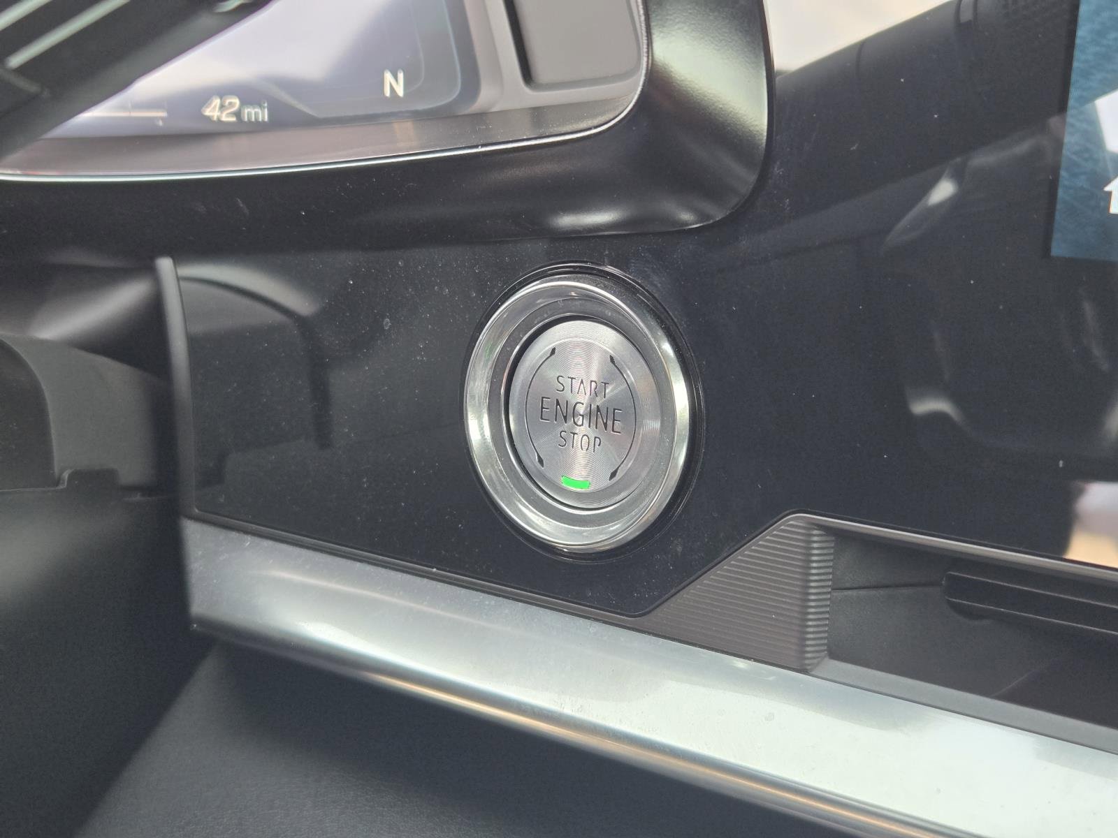 Used 2024 Chevrolet Corvette Stingray Coupe w/ 1LT image 12