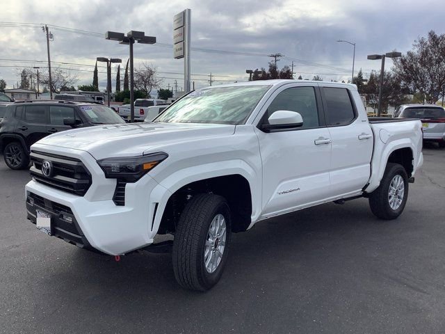 Used 2025 Toyota Tacoma SR5 image 5