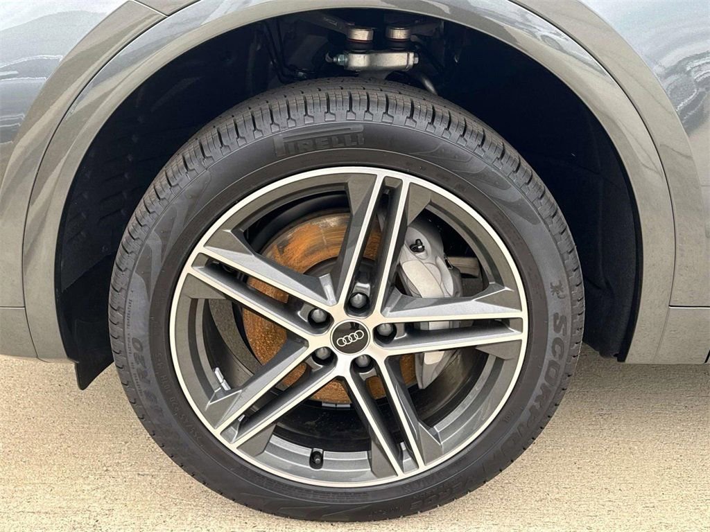 New 2025 Audi Q5 e Premium Plus AWD/4WD image 7