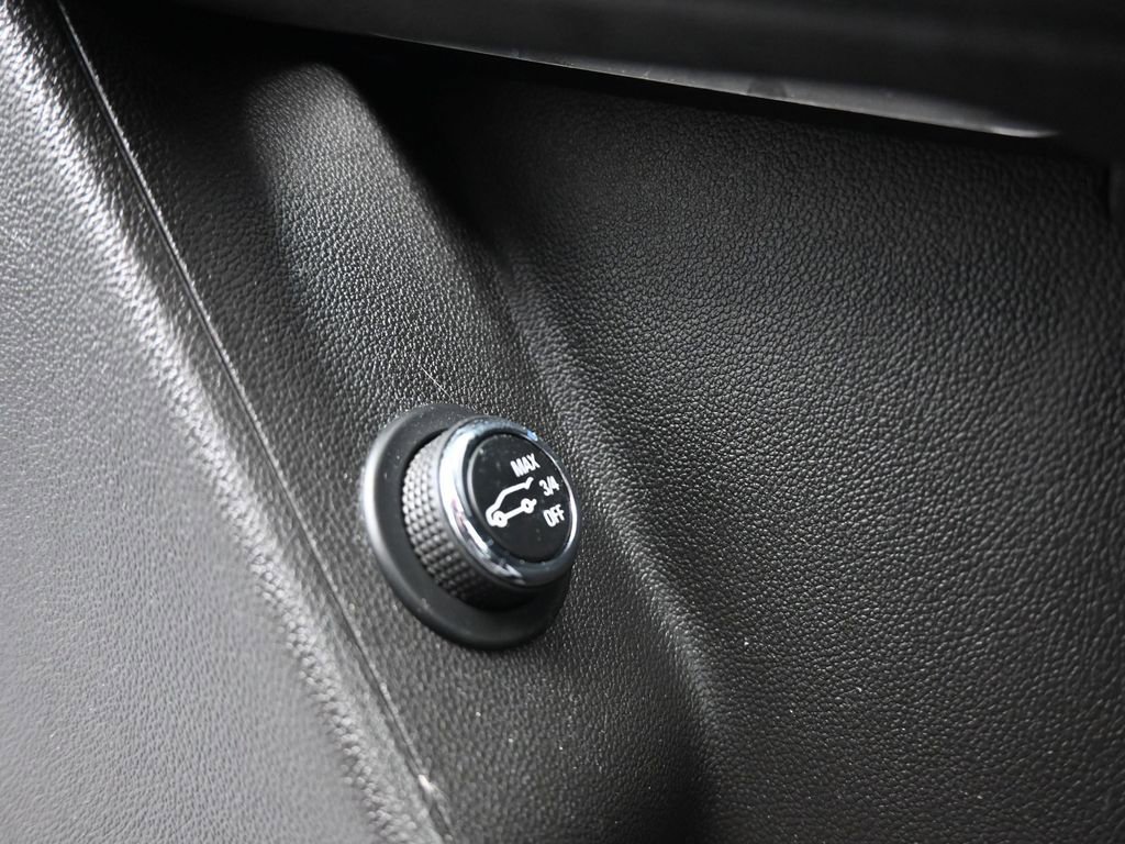 Used 2017 Cadillac XT5 Luxury w/ LPO, Wheel Lock Package image 11