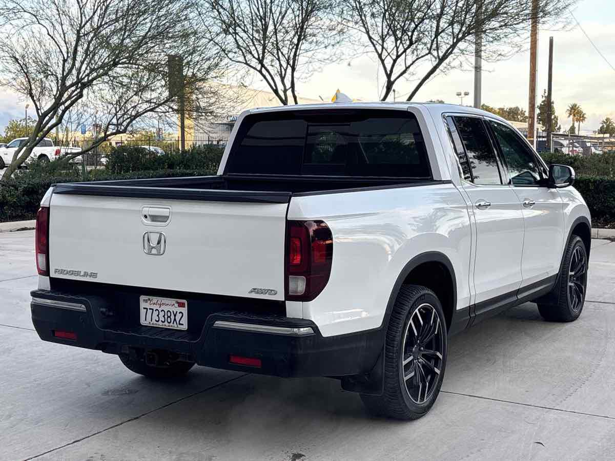 Used 2020 Honda Ridgeline RTL-E image 3