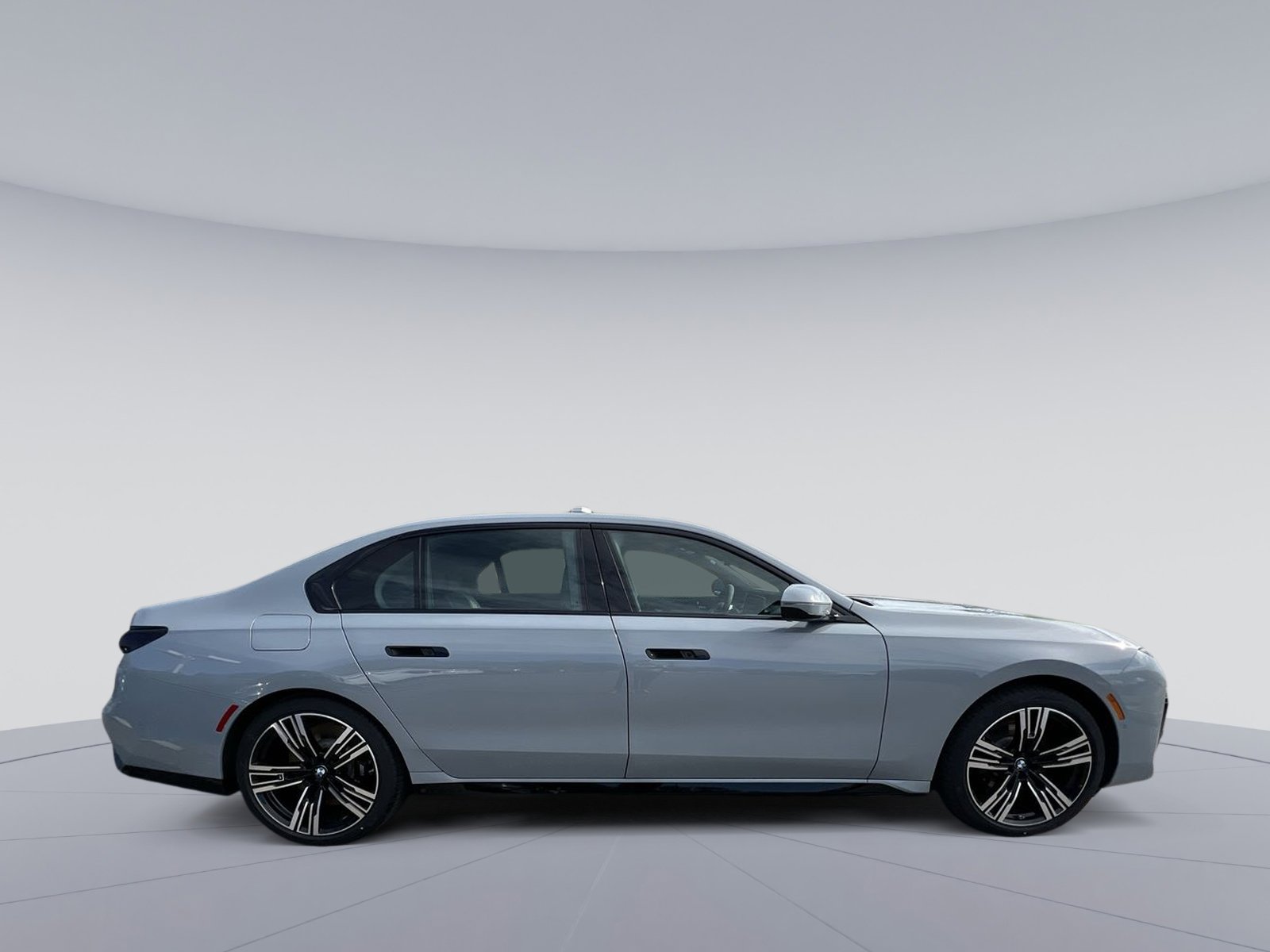 New 2026 BMW 760i xDrive w/ Executive Package image 6