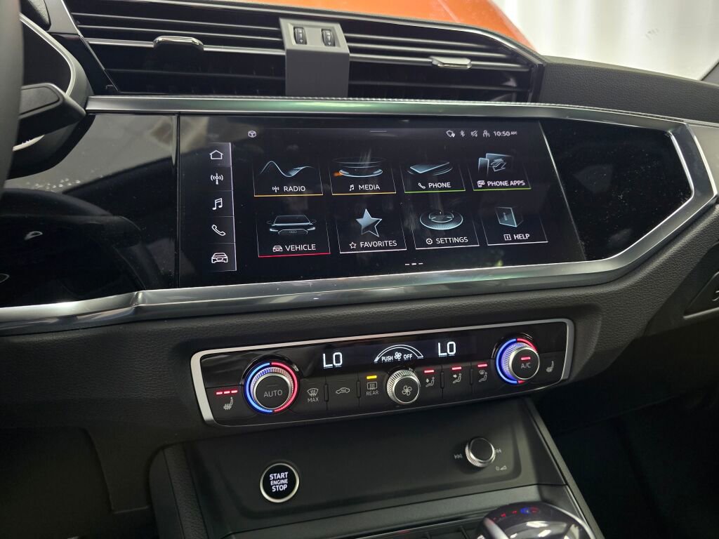 New 2025 Audi Q3 2.0T Premium image 15