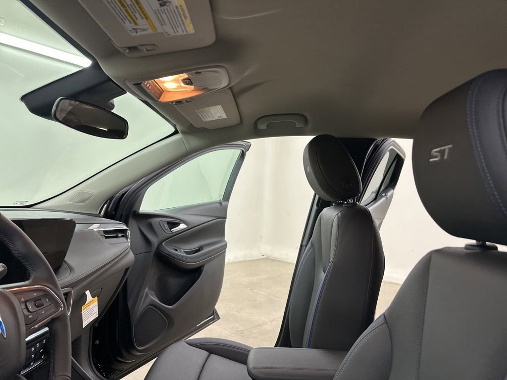 New 2026 Buick Encore GX Sport Touring w/ Comfort Package AWD/4WD image 29