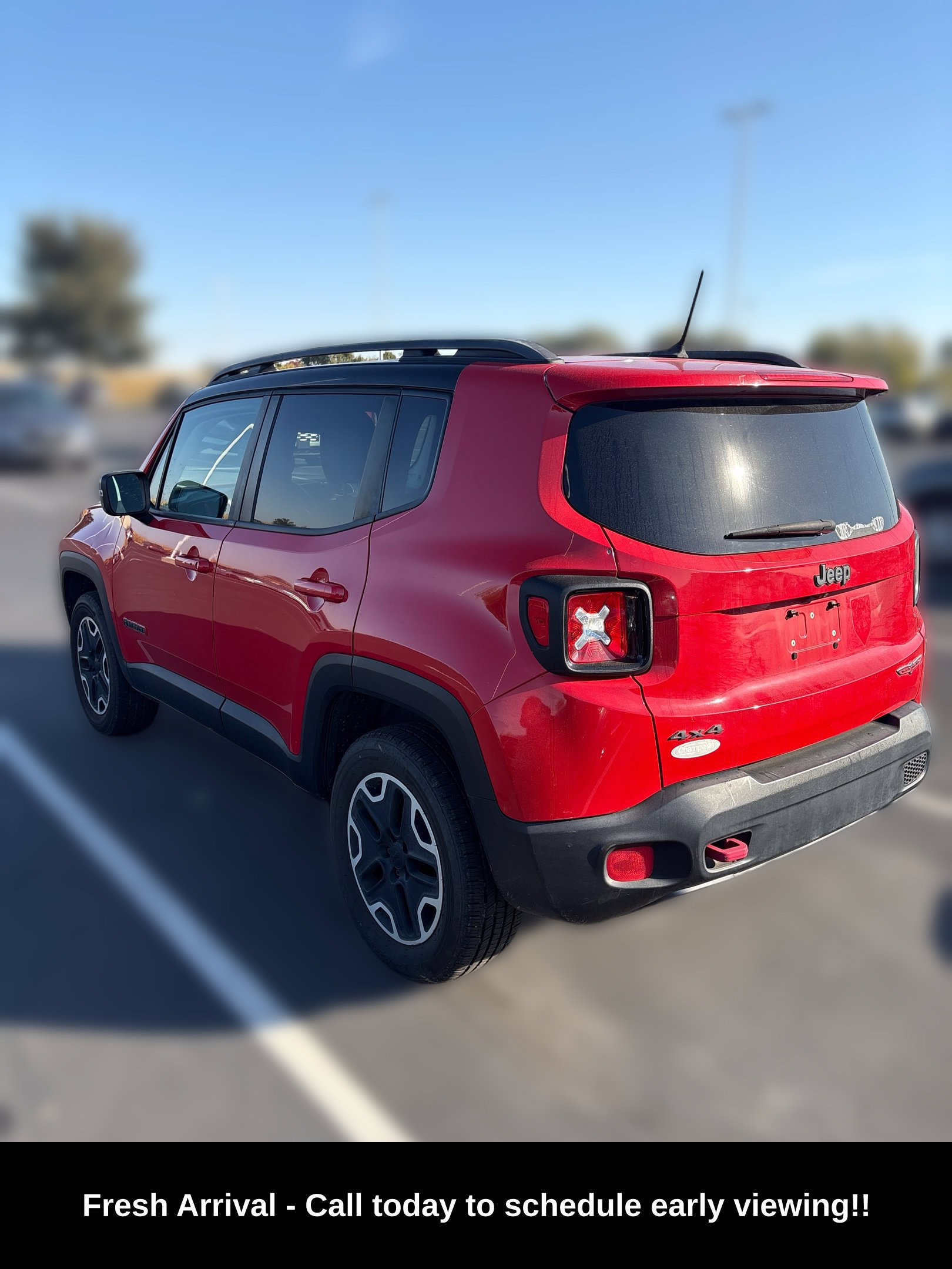 Used 2015 Jeep Renegade Trailhawk w/ Cold Weather Group AWD/4WD image 3