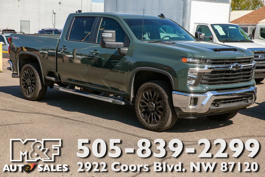 Used 2025 Chevrolet Silverado 2500 LT w/ Convenience Package AWD/4WD image 1