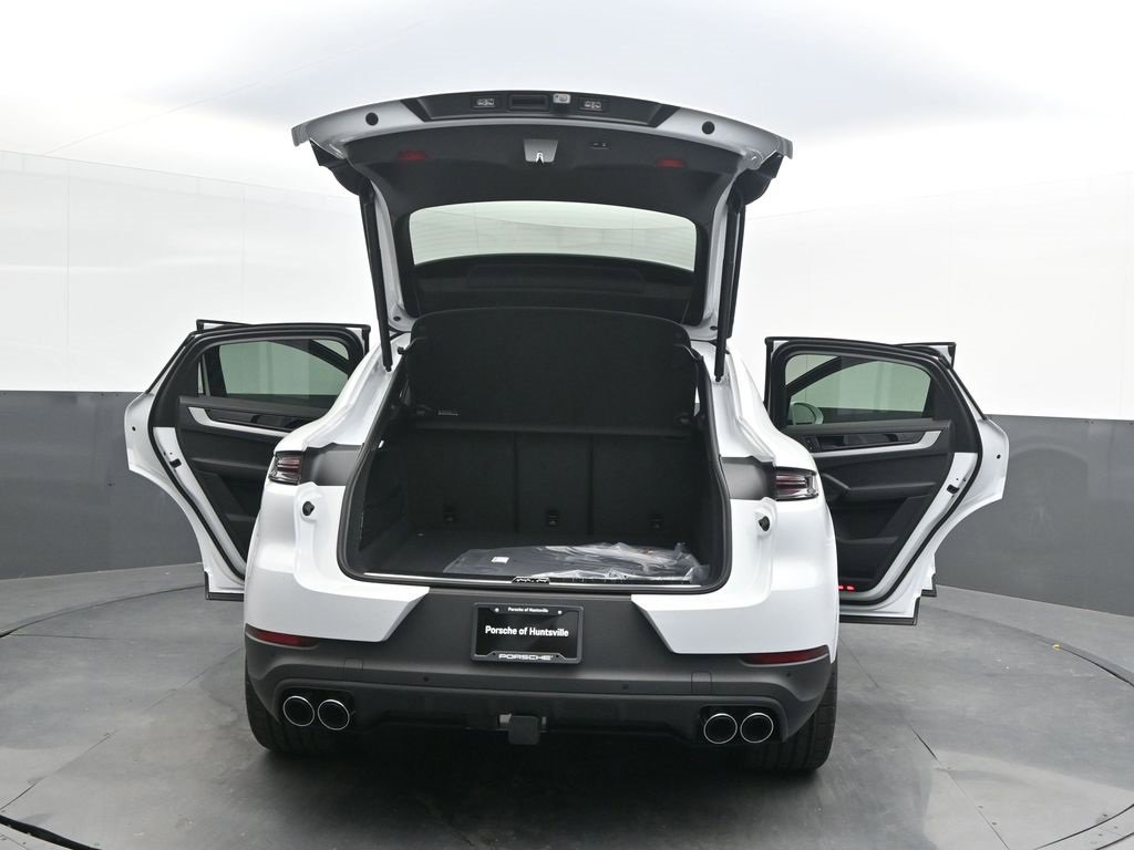 New 2026 Porsche Cayenne Coupe image 40