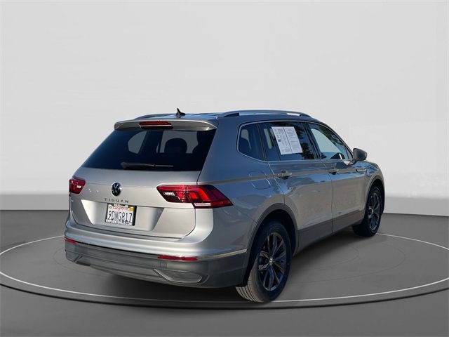 Used 2022 Volkswagen Tiguan SE image 4