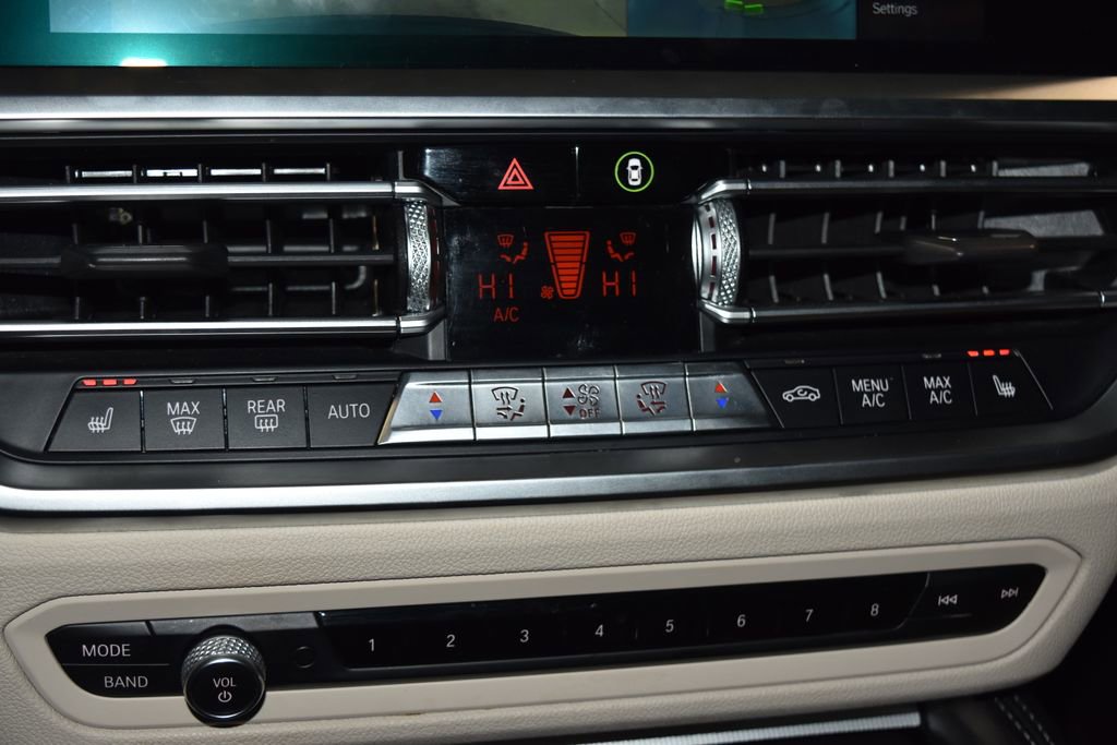 Used 2021 BMW 440i xDrive Coupe w/ Premium Package image 14