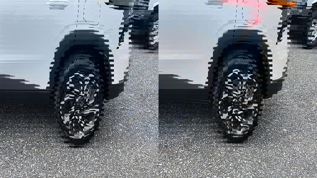 New 2026 Chevrolet Trax RS w/ Driver Confidence Package image 9