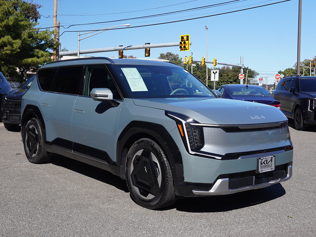 Used 2024 Kia EV9 Land AWD/4WD image 56