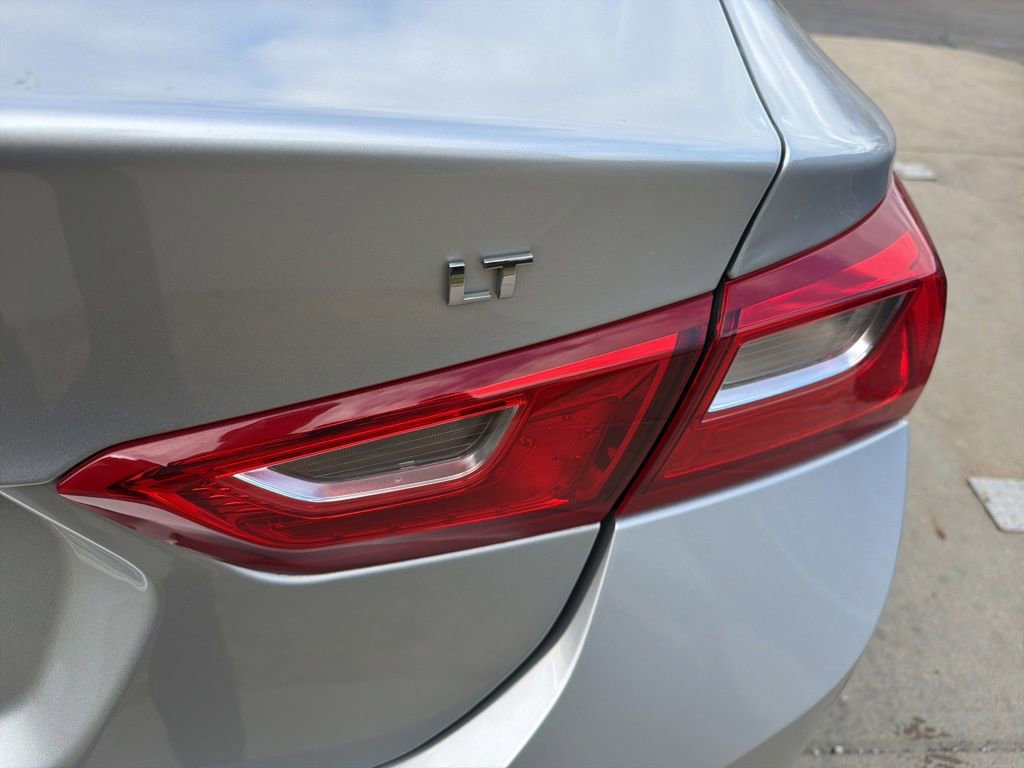 Used 2017 Chevrolet Malibu LT image 45