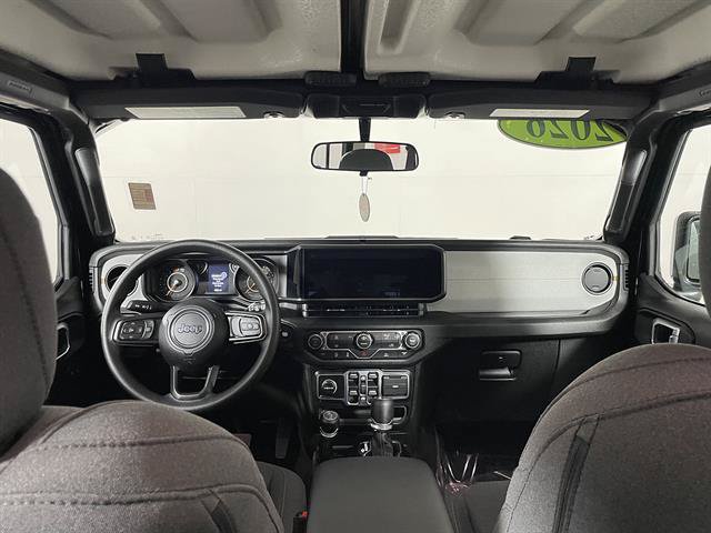 Used 2026 Jeep Wrangler Unlimited Sport AWD/4WD image 13