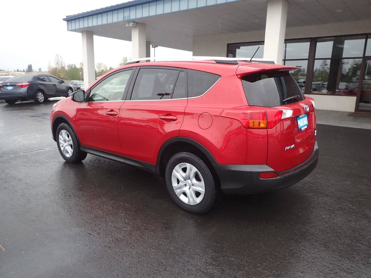 Used 2015 Toyota RAV4 LE AWD/4WD image 3