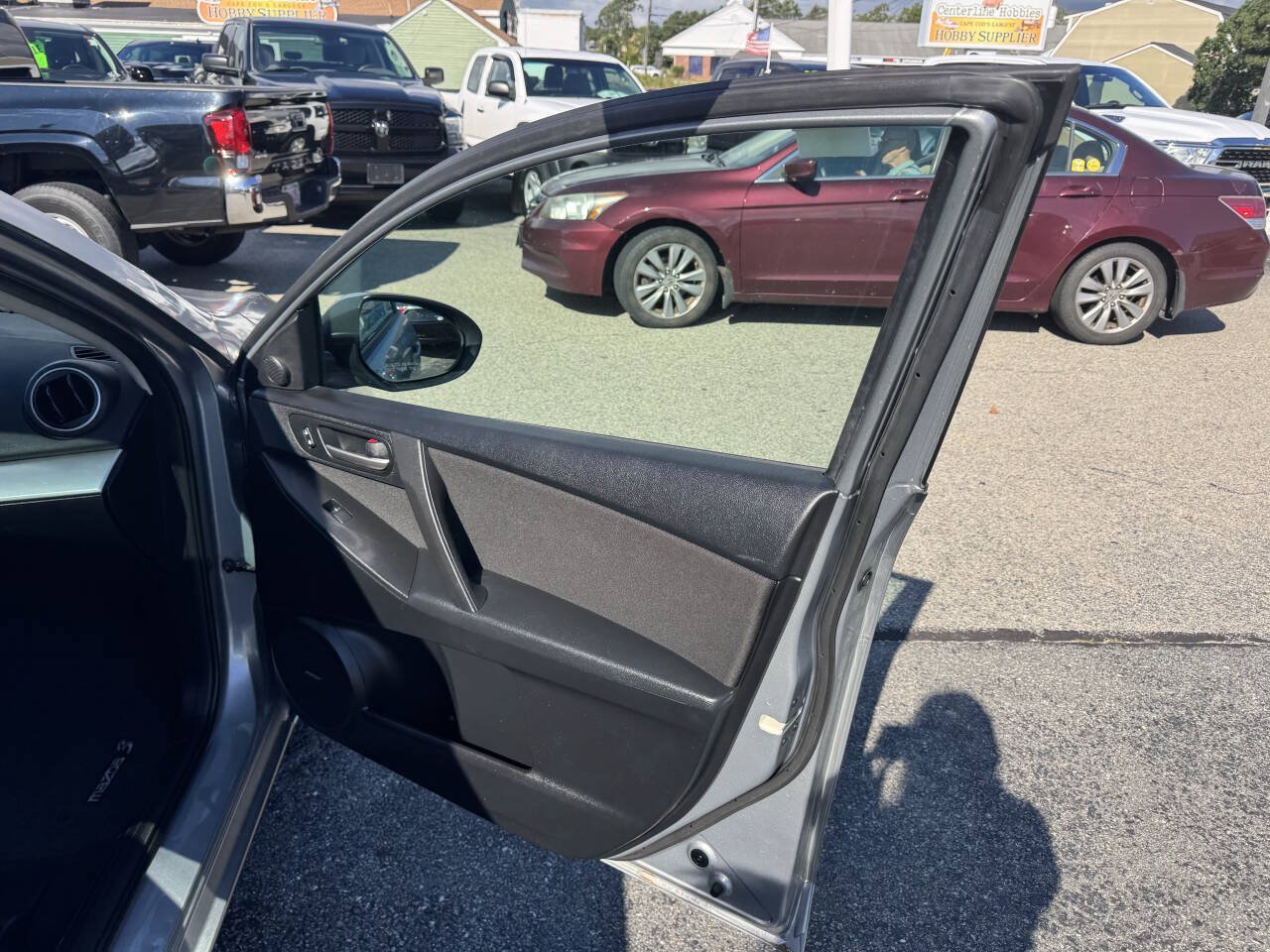 Used 2012 MAZDA MAZDA3 i Touring FWD image 36