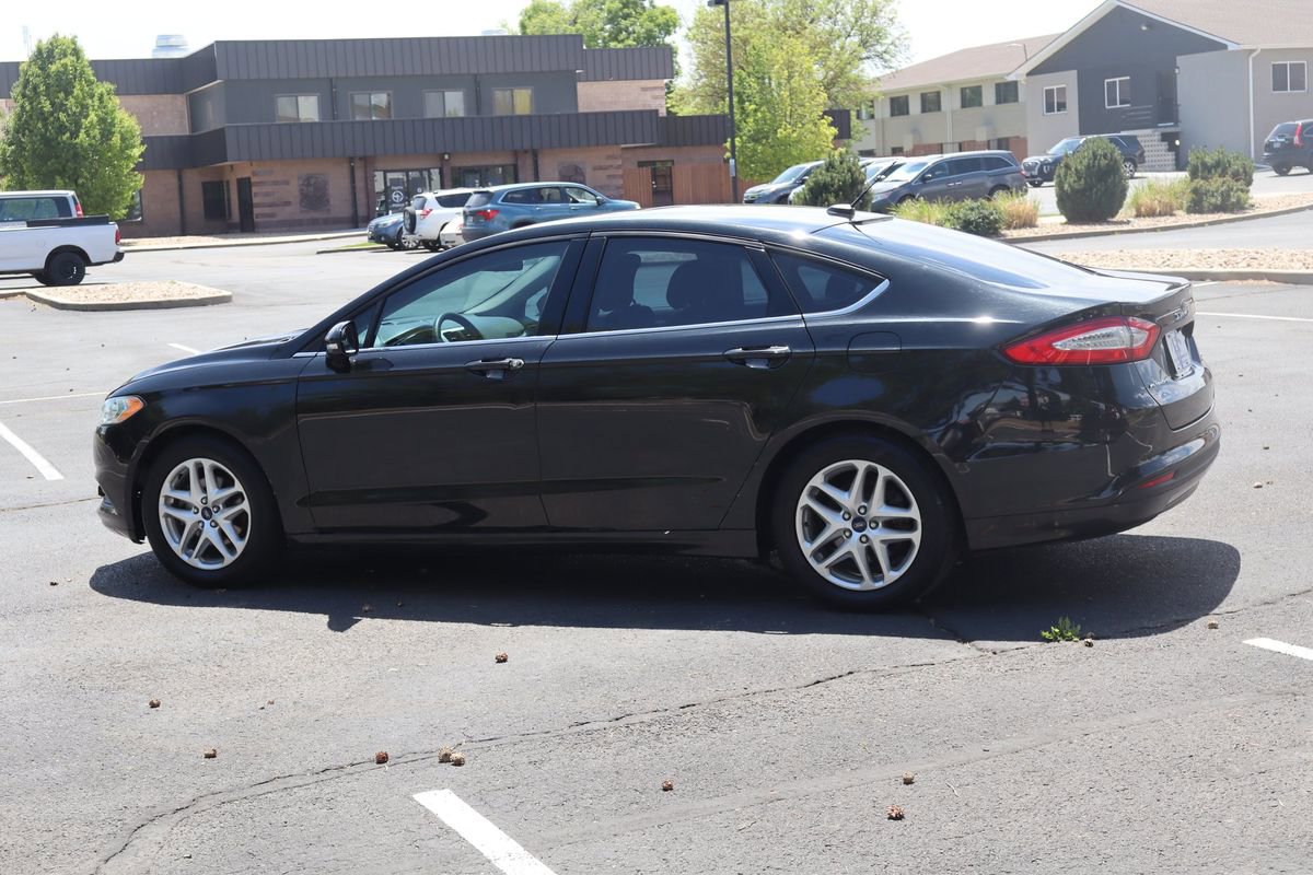 Used 2014 Ford Fusion SE FWD image 8