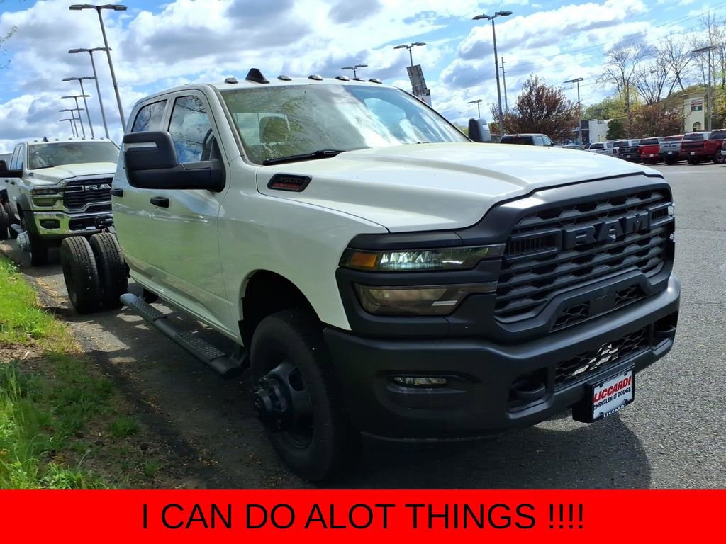 New 2026 RAM 3500 4x4 Crew Cab DRW image 1