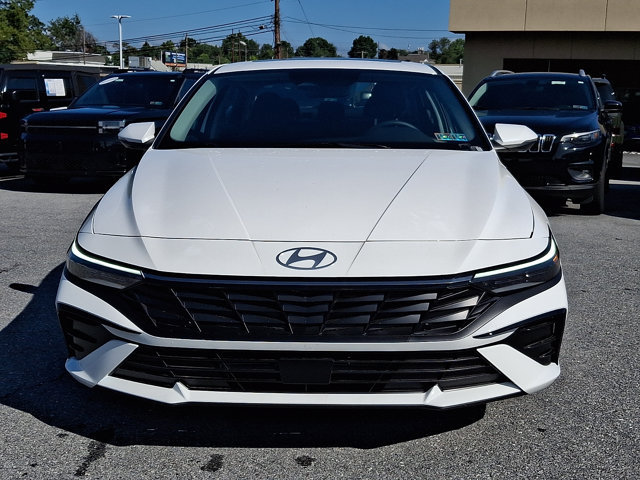 New 2026 Hyundai Elantra Limited FWD image 2