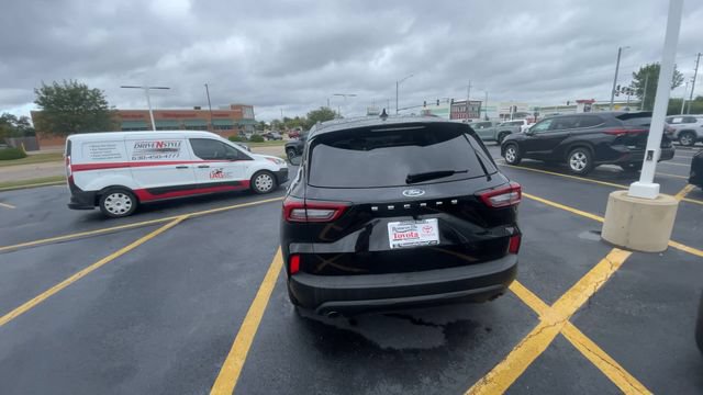 Used 2025 Ford Escape ST-Line FWD image 9