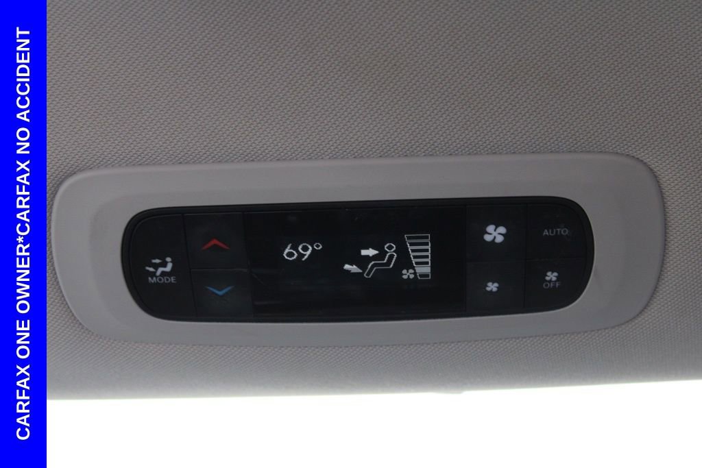 Used 2023 Chrysler Pacifica Touring-L image 29