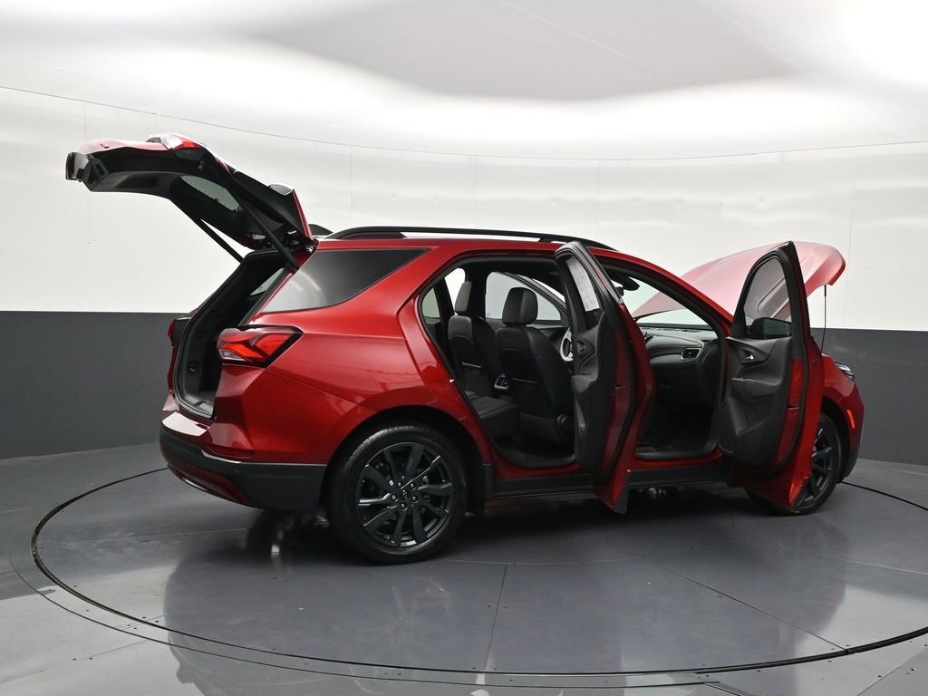 Used 2023 Chevrolet Equinox RS image 31