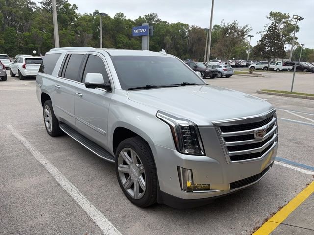 Used 2019 Cadillac Escalade ESV Luxury image 1