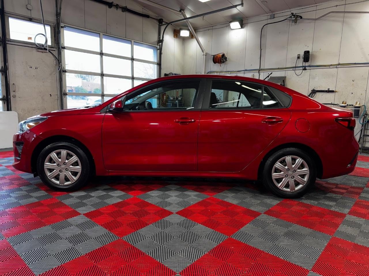 Used 2022 Kia Rio S image 4