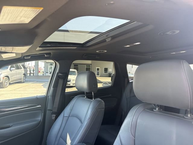 Used 2024 Buick Enclave Essence w/ Experience Buick Package AWD/4WD image 18