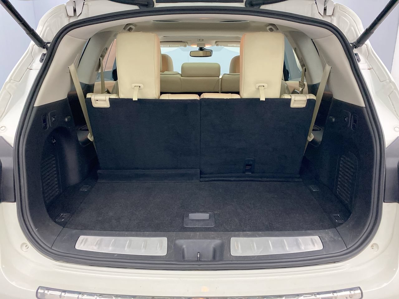 Used 2018 INFINITI QX60 Luxe w/ Deluxe Technology Package AWD/4WD image 27
