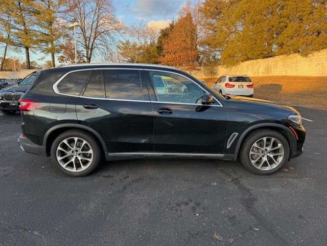 Used 2023 BMW X5 xDrive40i w/ Premium Package image 5