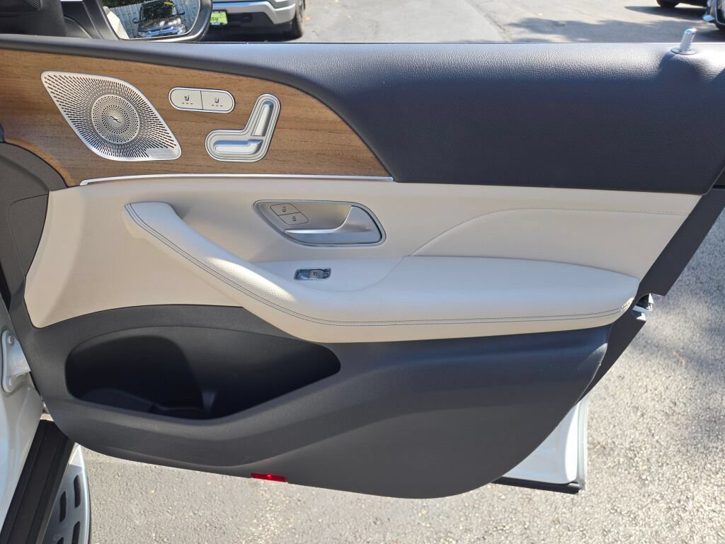 Used 2020 Mercedes-Benz GLE 350 4MATIC image 13