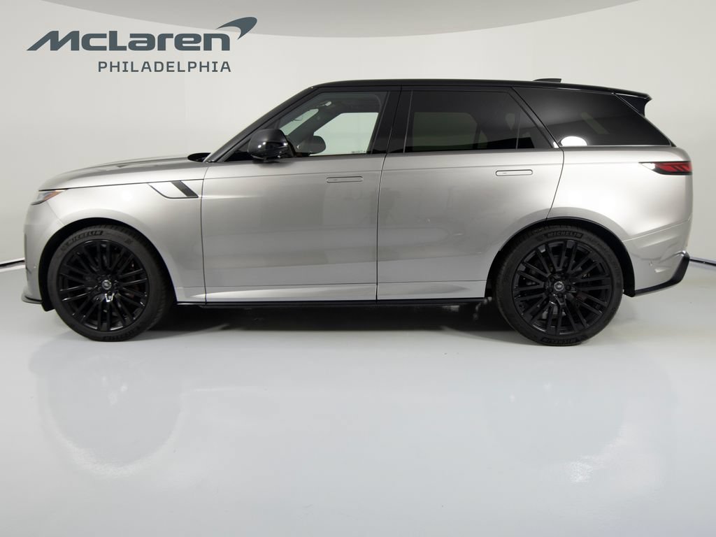 Used 2024 Land Rover Range Rover Sport AWD/4WD image 8