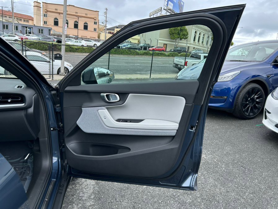 Used 2023 Polestar Polestar 2 w/ Pilot Pack image 41