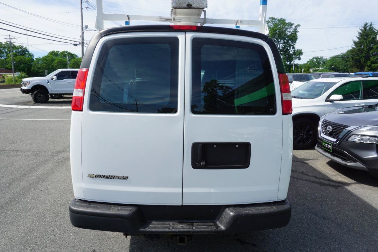 Used 2021 Chevrolet Express 2500 w/ Enhanced Convenience Package RWD image 7