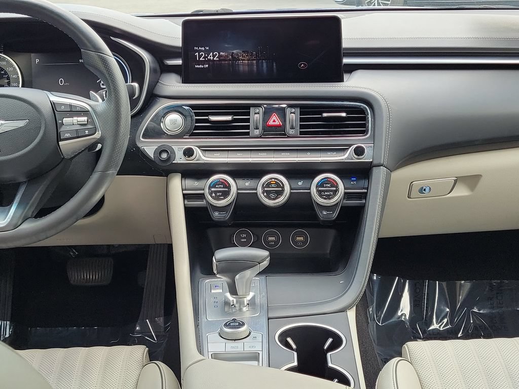 Used 2022 Genesis G70 3.3T RWD image 16