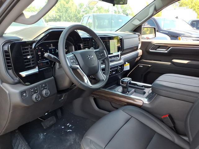 New 2026 Chevrolet Silverado 1500 RST w/ Dark Appearance Package AWD/4WD image 10