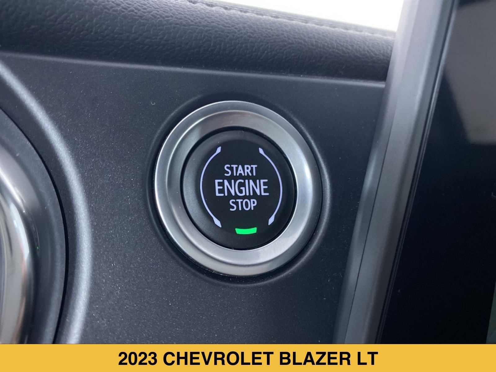 Used 2023 Chevrolet Blazer LT w/ Midnight/Sport Edition FWD image 8