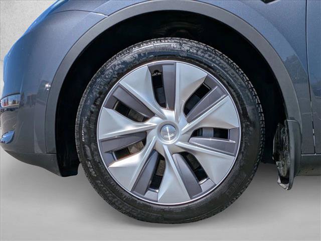 Used 2023 Tesla Model Y Long Range image 24