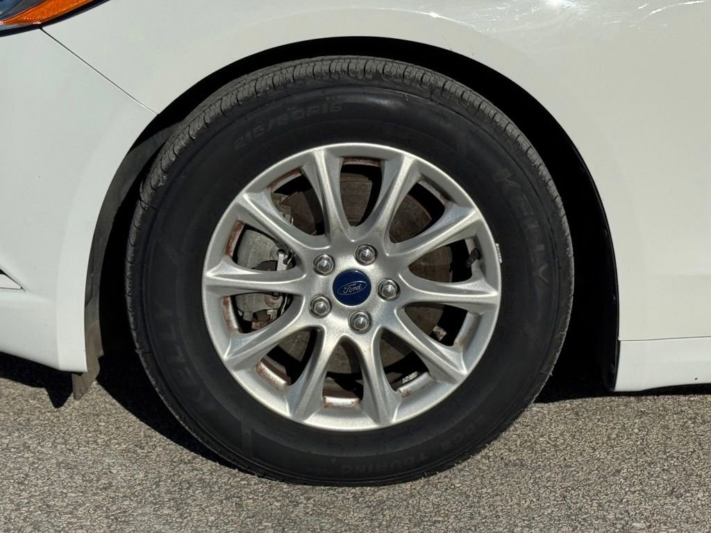 Used 2018 Ford Fusion S image 34