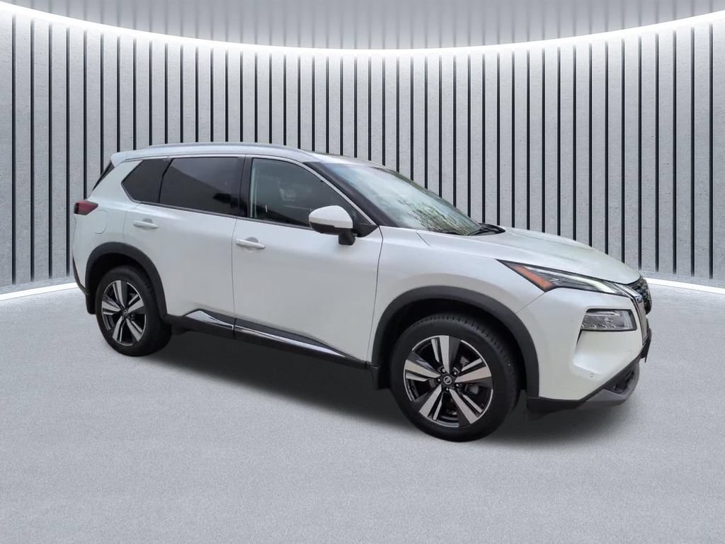 Used 2021 Nissan Rogue SL w/ Premium Package AWD/4WD image 2