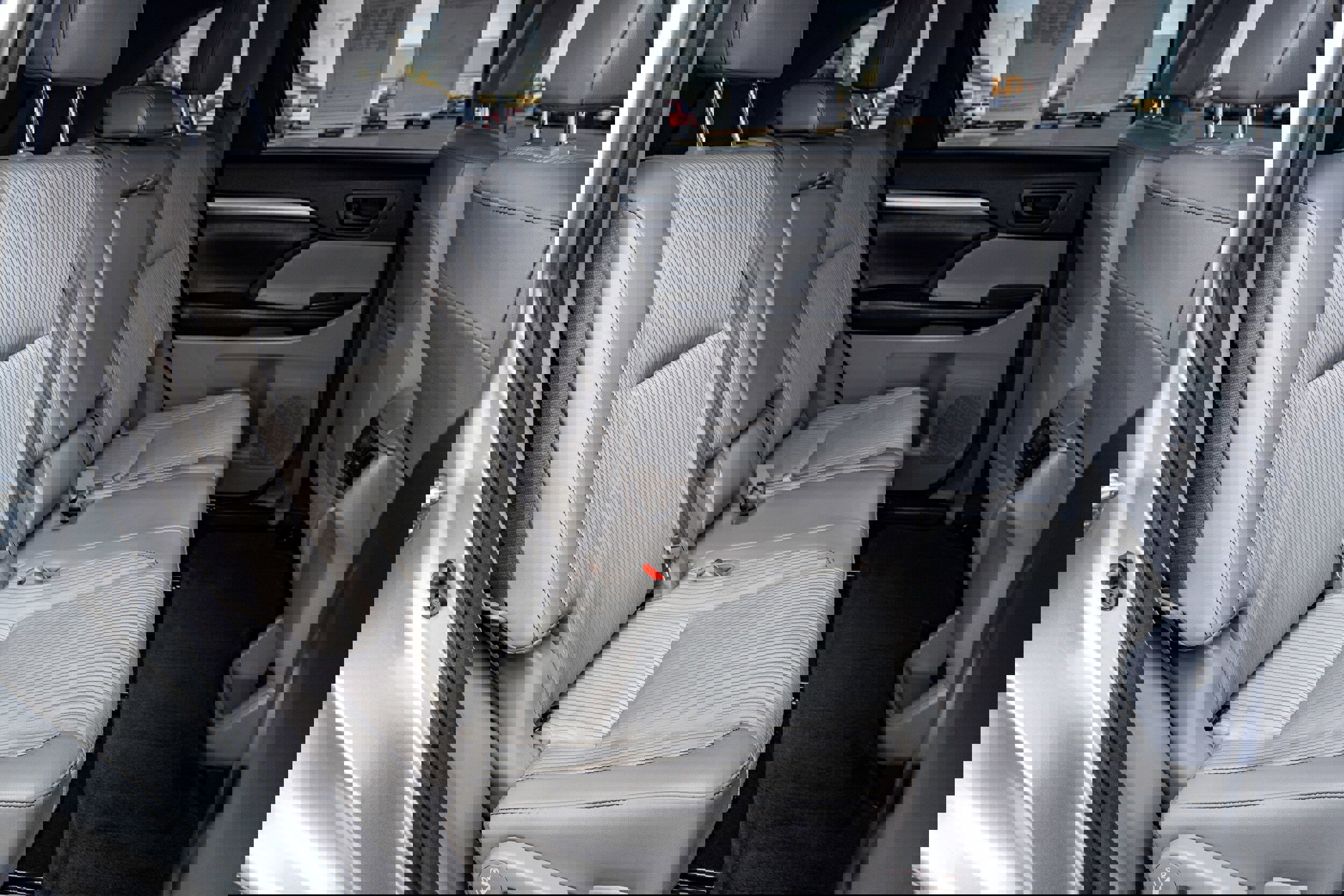 Used 2017 Toyota Highlander Plus w/ Carpet Mat Package image 12